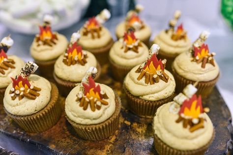 Camping Theme Cupcake Ideas, Camping Birthday Cupcakes, Camping Cupcakes Ideas, Camping Theme Cupcakes, Camping Cupcakes, Camp Cupcakes, Camping Theme Cakes, Fire Cupcakes, Campfire Cupcakes