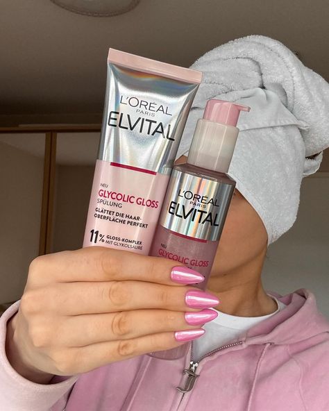 My secret to silky smooth hair 🗝️🤫 I recently got this new series by L’Oreal called Glycolic Gloss because I’ve been intrigued by the claims and I have been using their Bond Repair line prior to this 👀 The products are designed to improve hair shine and smoothness ✨ The key ingredient in the series is glycolic acid, which helps to: - Regenerate the hair fiber - improve the hair quality - Smooth the hair cuticle for enhanced shine The line consists of a shampoo, conditioner, leave-in seru... Hair Cuticle, Hair Gloss, Silky Smooth Hair, Hair Streaks, Hair Shine, Hair Quality, Hair Fibers, Shampoo Conditioner, Glycolic Acid