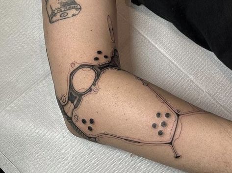 Robot Knee Tattoo, Cyberpunk Hand Tattoo, Bionic Arm Tattoo, Scaramouche Tattoo, Cybernetic Tattoo, Butterfly Tattoo Finger, Robotic Arm Tattoo, Android Tattoo, Scifi Tattoo