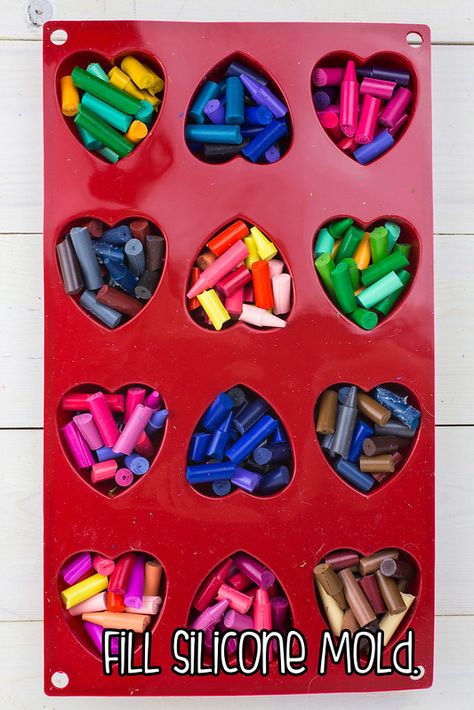 Baking Crayons Into Molds, Melted Crayon Heart Valentine, Crayon Diy Crafts, Silicone Heart Mold Ideas, Broken Crayon Crafts For Kids, Melted Crayon Molds, Molded Crayons, Crayon Ideas, Melted Crayon Heart