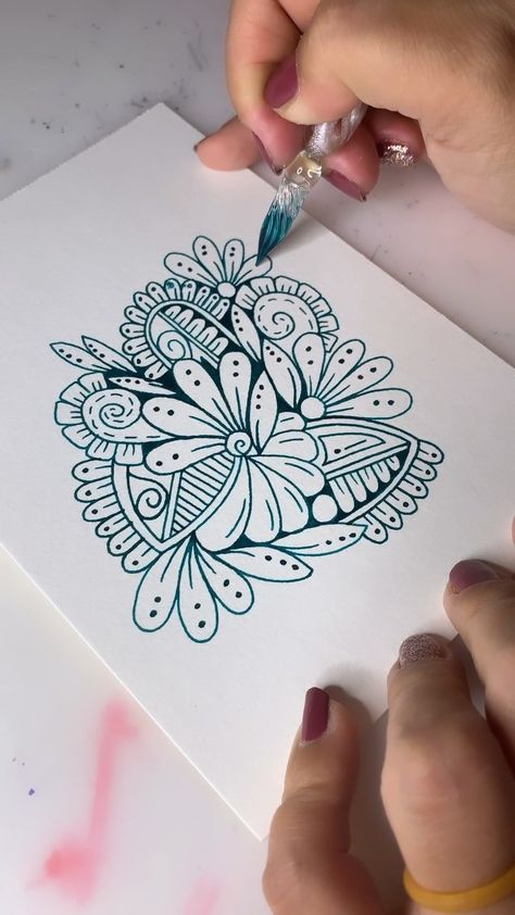 shinedesignblossom on Instagram: Drawing zen doodle with a glass pen✍️ . Art supplies: - a glass pen - India ink - @cansonpaper mixed media paper (You can find all the art… Glass Dip Pen Art, Glass Pen Drawing, Glass Pen Art, Pen Lettering, Glass Pen, Instagram Drawing, Glitter Pens, Dip Pen, Pen Nib