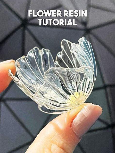 Flower Art Tutorial, Dip Resin, Diy Resin Flowers, Diy Shrink Plastic Jewelry, How To Make Dip, Diy Resin Earrings, Flower Resin Jewelry, Resin Crafts Tutorial, Wire Flowers