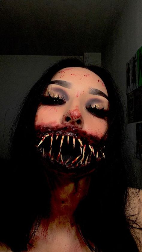 Halloween Makeup Girl, Creative Halloween Makeup Looks, Gore Makeup, Halloween Make-up Looks, Holloween Makeup, Kostuum Halloween, Creepy Makeup, Joker Halloween, Creepy Halloween Makeup