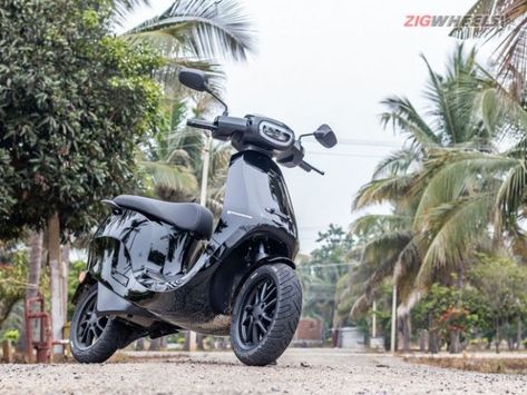 To make its offerings more appealing, Ola Electric has been selling its S1 Pro with a flat discount of Rs. 10,000, while the brand has promised zero processing fee, low-interest rate, and Rs. 1,500 off on an extended warranty during this festive season. Ola jumped to the top of the electric two-wheeler sales charts in […] The post Ola To Launch New Electric Scooter Under 80000 first appeared on AutoBizz. The post Ola To Launch New Electric Scooter Under 80000 appeared first on AutoBizz. Ola S1 Pro, Celebrity Cars, Pro Bike, Honda Bikes, Bike News, E Scooter, Electric Motorcycle, Electric Scooter, Festive Season