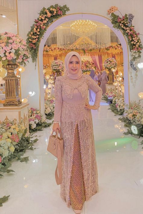 Model Kebaya Brokat Modern Hijab, Muslimah Dress Party, Kebaya Brokat Modern, Dress Brokat Modern, Dress Muslim Modern, Kebaya Modern Dress, Hijab Dress Party, Kebaya Brokat, Kebaya Dress