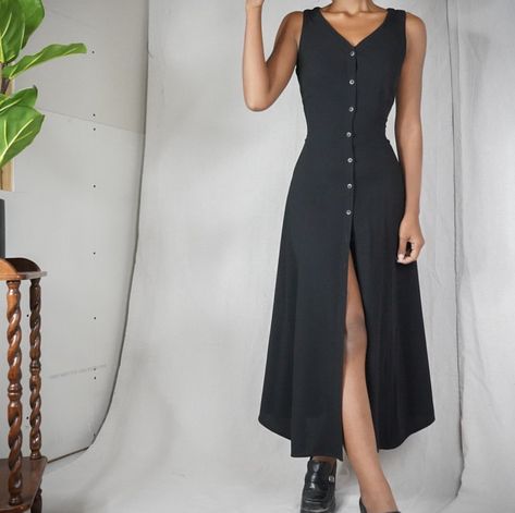 Vintage Button Dress, Maxi Button Down Dress, 90s Midi Dress Outfit, 90s Button Down Dress, Black Button Down Dress Outfit, 90s Long Dress, Button Up Dress Outfit, Button Dress Outfit, Long Button Down Dress