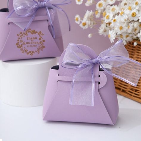 US $63.20 20％ Off | Customized Leather Wedding Favors Candy Box Portable Bag Christmas Candy Gift Small Basket Jewelry Boxes Baby Shower Decor Party Wedding Favors Candy, Christmas Candy Gifts, Candy Wedding Favors, Box Craft, Leather Wedding, Small Basket, Packaging Designs, Portable Bag, Gift Design