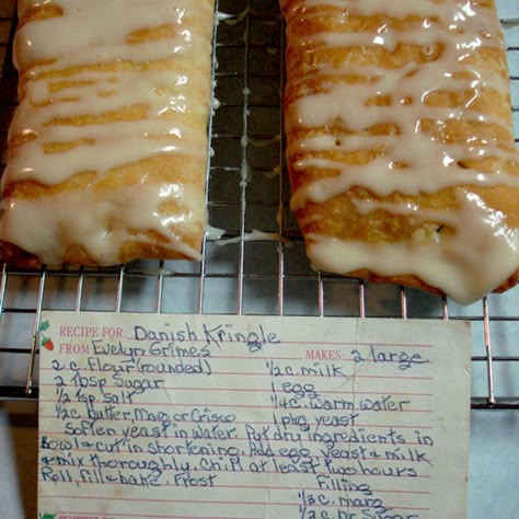 Scandinavian Sweets, Kringle Pastry, Kringle Recipe, Danish Kringle, Vinegar Chips, Danish Recipes, Scandinavian Recipes, Norwegian Food, Danish Pastry