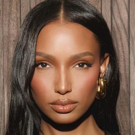 Jasmine Tookes on Instagram: "Pt.3" Medium Deep Skin Makeup, Jasmine Tookes Makeup, Low Contrast Makeup, Jasmine Tookes Instagram, Nightout Makeup, Jasmine Tookes Style, Woc Makeup, Rich Auntie, Brown Girls Makeup