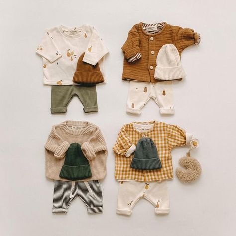 HEJLENKI ® on Instagram: "which one is your favorite for the first autumn days? 🍂 🍄 🌲 #autumniscoming #kids #baby #fashion #kinderkleding #autumn #herbst #style #kidswear #zwanger #baby2023 #baby2022 #märzbaby #februarbaby" Newborn Autumn Outfits, Baby Autumn Outfits, Baby First Outfit, Fall Aesthetics, Boys Fall Outfits, Baby Fall, Fall Baby Clothes, Autumn Days, Fall Capsule Wardrobe