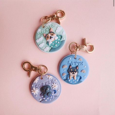 Polymer Clay Dog Tags, Polymer Clay Crafts To Sell, Clay Dog, Clay Moulding, Clay Keychain, Clay Magnets, Polymer Clay Flower Jewelry, Diy Earrings Polymer Clay, ดินปั้น Polymer Clay