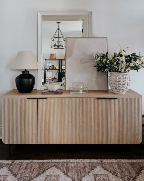 We Painted Our Kitchen Island GREEN! - Home with Janny Townhome Makeover, Console Table Styling Modern, Pnw Home, Basement Guest Rooms, Home Neutral, Styling Home, Console Table Styling, Console Styling, Mid Century Modern Bedroom