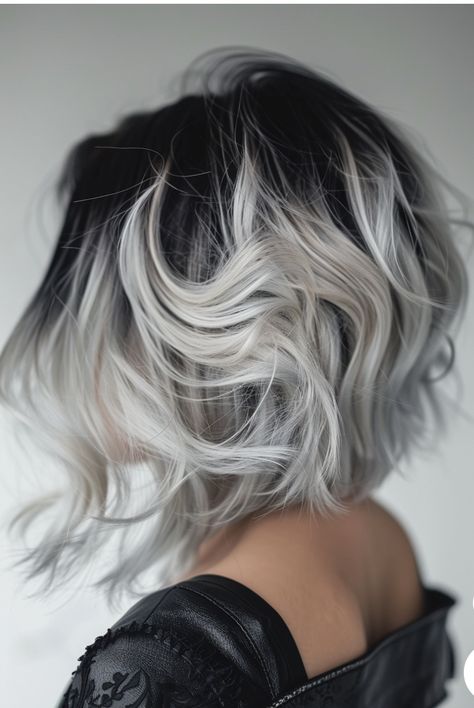 Dark Roots With Silver Hair, Black Hair With White Balayage, Silver Blonde Dark Roots, Hair Color Designs Short Hair, Black And White Hair Balayage, White Hair With Black Lowlights, Silver Bayalage Hair Short, Silver Hair Baylage, White Ombré Hair