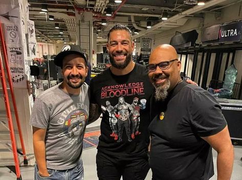 Roman Reigns Family, Roman Reigns Smile, Roman Reigns Wwe Champion, Wwe Superstar Roman Reigns, Wwe Roman Reigns, Wrestling Wwe, Wwe Champions, Lin Manuel, Life Photo