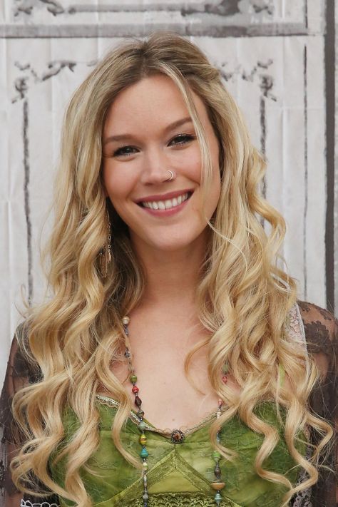 Joss Stone, Rock Outfits, Attractive People, Favorite Celebrities, Photo Printing, Dj, Fashion Inspo, Long Hair Styles, Celebrities