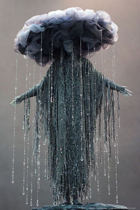 Submission to 'Halloween Costumes'. This is from boredpanda, this was Rain Cloud Costume, Halloween Costume Unique, Rain Costume, Karneval Diy, Cloud Costume, Shark Halloween, Jellyfish Costume, Makeup Zombie, Jellyfish Illustration