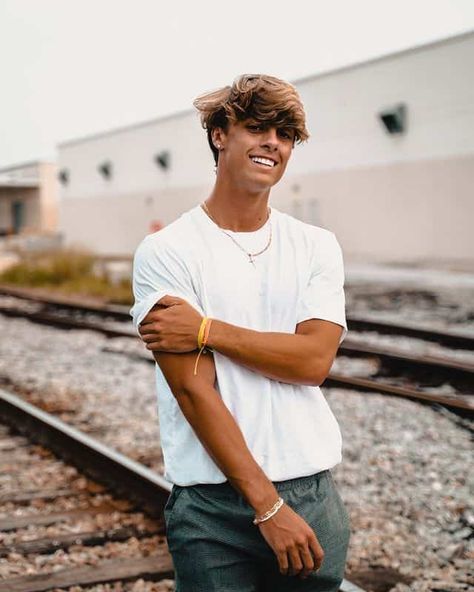 Bryce Buse (TikTok) Age, Biography, Girlfriend, Net Worth, Height, Wiki » Trengezie Bryce Buse, Baseball Boys, Celebrity Biographies, Talent Management, Lip Sync, Height And Weight, Dance Videos, South African, Net Worth