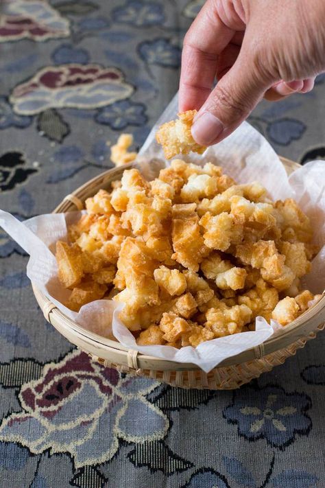 Okaki Japanese rice cracker Rice Cracker Recipe, Okinawan Food, Japanese Worksheets, Okinawa Food, Okinawa Diet, Japanese Rice Crackers, Cycling Diet, Cracker Recipe, Rice Cracker