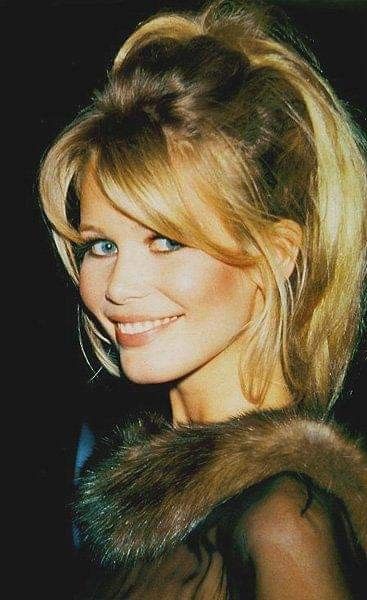 Women Of The 90s, Original Supermodels, 90s Hairstyles, Claudia Schiffer, Cool Hair Color, Great Hair, The 90s, Fall Hair, Hair Goals