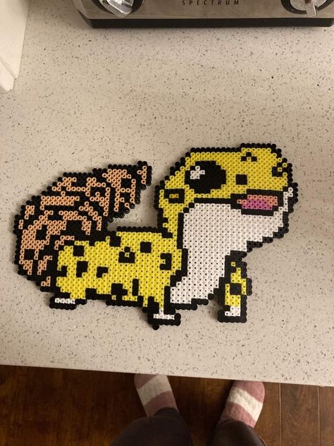 Gecko Perler Bead Pattern, Bearded Dragon Perler Beads, Lizard Perler Bead Patterns, Gecko Pixel Art, Perler Bead Snake, Perler Beads Animals, Frog Perler Bead Pattern, Hama Pearls Ideas, Perler Bead Art Ideas