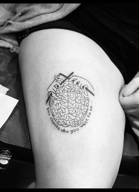 Neuroscience Tattoo Psychology, Psychologist Tattoo, Psychology Tattoo Ideas Symbols, Psychology Tattoo Minimalist, Doctor Tattoo Ideas, Neuroscience Tattoo, Thought Tattoo, Psychology Tattoo, Anatomy Tattoo