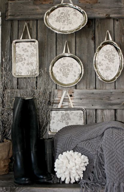 Dollar Tree Silver tray gallery wall (Salvage Dior). I like the texture contrasts. Country Decorating, Diy Dollar Tree Decor, Diy Apartment Decor, Dollar Tree Decor, Shelf Liner, Silver Trays, Primitive Decorating Country, Diy Vase, Old Doors