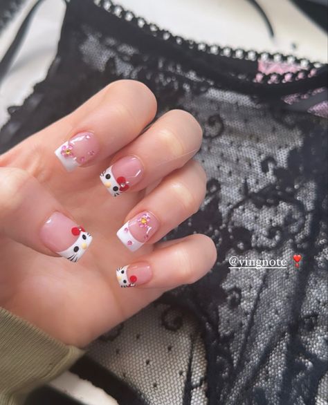 Hello Kitty Nails Simple, Weird Nail Art, Nail Moon, Uñas Aesthetic, Cute Short Nails, Pretty Wallpapers Tumblr, Photos Aesthetic, Nails Aesthetic, Hello Kitty Nails