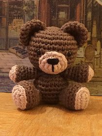 Neogurumi: Tiny Teddy Sitting Teddy Bear, Bear Patterns Free, Small Teddy Bears, Amigurumi Minta, Tiny Teddies, Crochet Bear Patterns, Crochet Teddy Bear Pattern, Crochet Gratis, Bunny Pattern