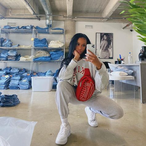 Samaria Leah on Instagram: “Do what you love, love what you do♥️” Luxury Benz, Samaria Leah, Love Love, Streetwear Fashion, Fashion Inspo Outfits, Jogging, Fashion Inspo, Mirror Selfie, Street Wear