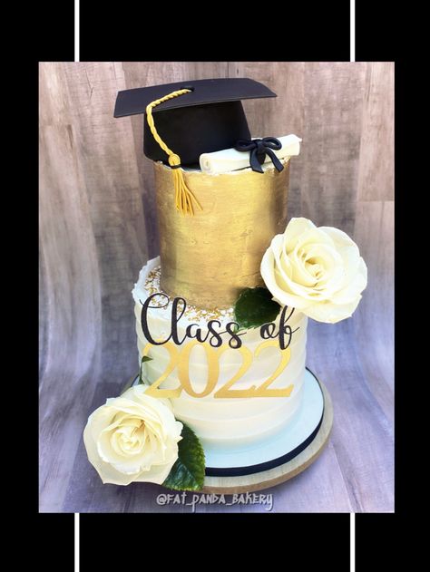 2 Tier Graduation Cake, Black And Gold Graduation Cake, Black And Gold Graduation, College Graduation Party Decorations, Graduation Cake Designs, Fat Panda, Cap And Diploma, Graduation Party Planning, College Graduation Parties