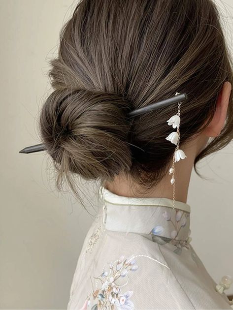 Chinese Hairpin, Chinese Hair Accessories, Chinese Hairstyle, Head Hair, Hair Decorations, Hair Reference, Flower Decor, Pearl Flower, Hair Sticks