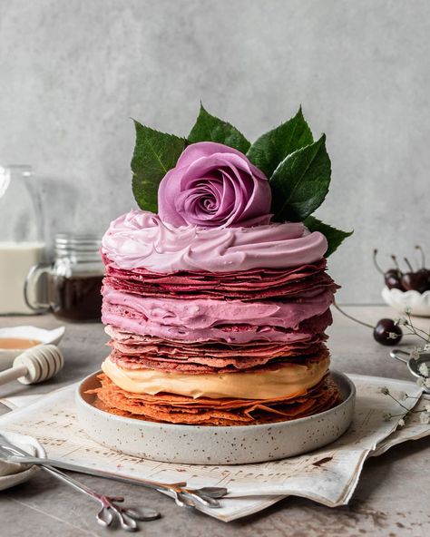 My Kale Kitchen by Amrita on Instagram: “Make a Crepe Cake this weekend? #glutenfreeandvegan . . . . . . . . . . . . . . . . #mykalekitchen #crepecake #vegancreations…” Rainbow Crepe Cake, Rainbow Crepe, Romantic Brunch, Red Radish, Dessert Photography, Food Inc, Crepe Cake, Sleepover Food, Crepe Recipes