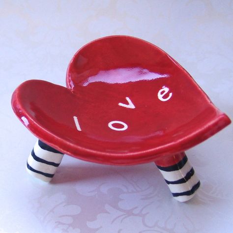 red LOVE ceramic heart dish via etsy Valentines Ceramic Ideas, Ceramic Valentine Ideas, Pottery Valentine Ideas, Valentine Ceramics Ideas, Heart Ceramic, Valentine Ceramics, Ceramic Heart, Pottery Hearts Ideas, Clay Heart