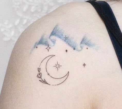 Aurora Borealis Tattoo Minimalist, Arctic Tattoo, Winter Tattoo Ideas, Aurora Borealis Tattoo, Aurora Tattoo, Northern Lights Tattoo, Winter Tattoo, Sky Tattoos, Light Tattoo