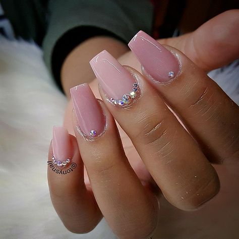 Light Pink Acrylic Nails, Ongles Gel Violet, Rounded Acrylic Nails, Square Nail Designs, Nail Jewels, Short Square Acrylic Nails, Gem Nails, Pink Acrylic Nails, Homecoming Nails