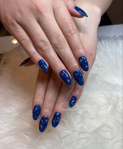 Blue Nails With Stars And Moon, Dark Blue Nails With Moon And Stars, Yellow Navy Nails, Dark Blue Moon Nails, Navy Blue Celestial Nails, Dark Blue And Gold Nails Acrylic, Dark Blue Prom Nails Almond, Midnight Blue Outfit Aesthetic, Navy And Gold Nails Acrylic