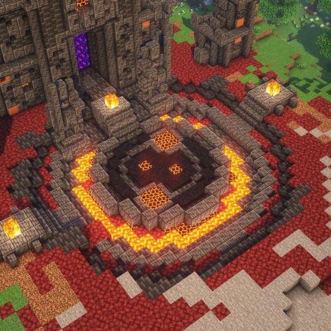 Lava Build Minecraft, Lava House Minecraft, Minecraft Volcano Base, Netherrack Builds, Minecraft Lava Castle, Lava Minecraft Build, Minecraft Dungeon Entrance, Minecraft Lava Ideas, Minecraft Ruined Portal