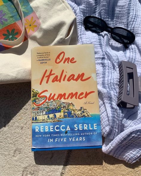 One Italian Summer, Summer Book, Unread Books, Recommended Books To Read, Summer Books, Inspirational Books To Read, Hair Claw Clips, Book Nerd Problems, Top Books To Read