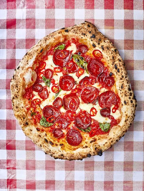 Honey Pizza, Nutella Pizza, Pizza Recipes Pepperoni, Pizza Pepperoni, New York Pizza, I Love Pizza, Tomato Sauce Recipe, Spicy Honey, Love Pizza