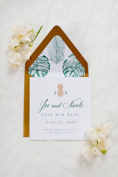 Tropical Save The Date, Original Wedding Invitations, Wedding Invitations Watercolor, Save The Date Ideas, Tropical Wedding Invitations, Affordable Wedding Invitations, Green Wedding Invitations, Watercolor Floral Wedding Invitations, Luxury Wedding Invitations