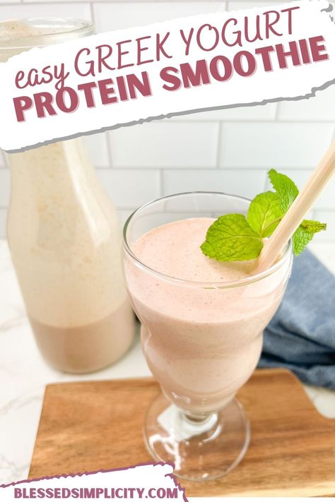 Protein Smoothie With Yogurt, Protein Shakes With Greek Yogurt, Protein Smoothie Recipes Healthy Greek Yogurt, Greek Yogurt Smoothie Recipes Healthy, Protein Powder Fruit Smoothie, Morning Protein Smoothie Recipes, Smoothie Recipes With Protein Powder, Yogurt Smoothie Recipes Healthy, Yogurt Protein Smoothie