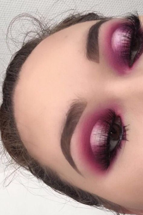 Cut crease practicing  #makeup #beauty Cut Crease Eye Makeup, 2016 Makeup, Crease Eyeshadow, Cut Crease Eyeshadow, Cut Crease Eye, Favorite Makeup, Makeup On Fleek, Cut Crease, Makeup Videos