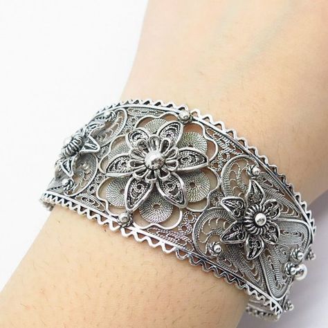 925 Sterling Silver Vintage Turkey Filigree Wide Cuff Bracelet 7.75" Filigrana Jewelry, Gold Filigree Bracelet, Decoupage Jewelry, Decoupage Jewelry Box, Filigree Bracelet, Wide Cuff Bracelets, Filigree Jewelry, Do Not Disturb, K K