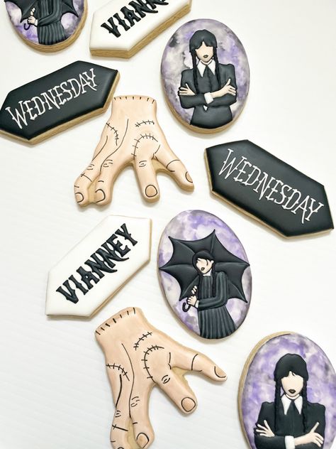 Wednesday Addams Theme Party Ideas, Wednesday Addams Cookie Ideas, Wensday Cookies, Wednesday Theme Treats, Adams Family Cookies Decorated, Wednesday Adams Decorated Cookies, Wensday Adams Cookies, Addams Family Cookies Decorated, Wednesday Adams Bday Party