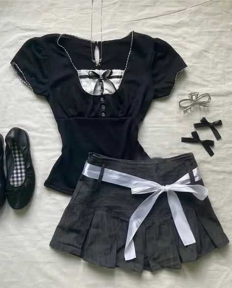 Japanese Bow Cute High Waist Pleated Skirt Mini Skirt Kawaii Skirt Korean Style Fashionable Sweet Pleated Skirt Y2k, Pleated Skirt Mini, Kawaii Skirt, High Waist Pleated Skirt, Elegant Summer Dresses, Y2k Punk, High Waisted Pleated Skirt, Rock Outfit, Skirt Y2k