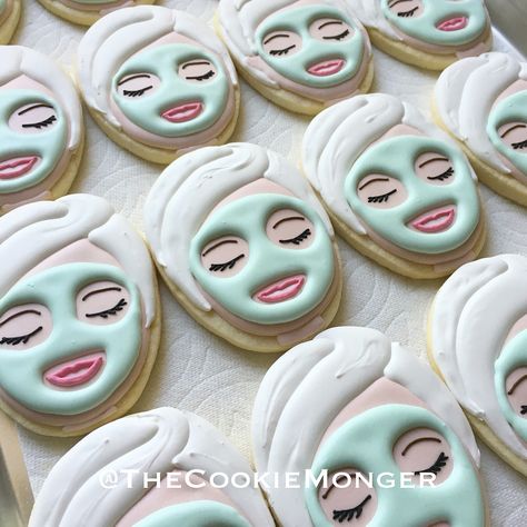 Spa Cookies, Botox Facial, Spa Birthday Parties, Spa Birthday, Snacks Saludables, Fancy Cookies, Spa Party, Iced Cookies, Cute Desserts