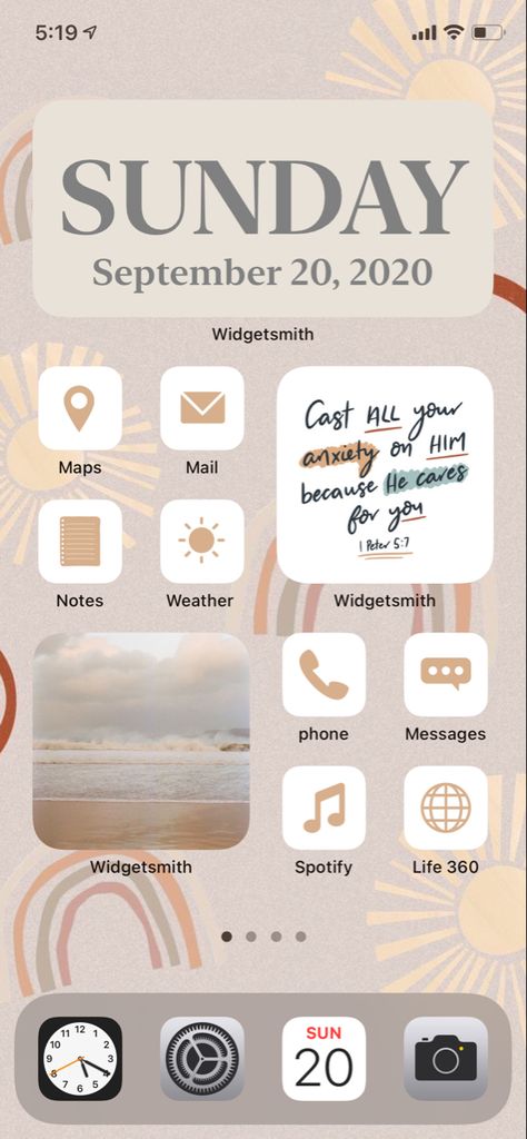 iphone ios14 aesthetic home screen setup. #homescreen #ios14 #iphonebackgrounds Organise Iphone Home Screen, Iphone 12 Widget Layout, Iphone 12 Widget Ideas, How To Widget Iphone, Iphone App Layout Homescreen Simple, Make Iphone Aesthetic, Iphone 12 Home Screen Ideas, How To Make Your Home Screen Aesthetic, What’s On My Iphone Aesthetic