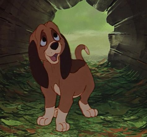 Mines copper imma hound dog 🐶 Copper Hound Dog, Copper Fox And The Hound, Old Disney Movies, Fox Dog, Color Drawing Art, The Hound, Disney Dogs, Disney Animals, Animal Activities