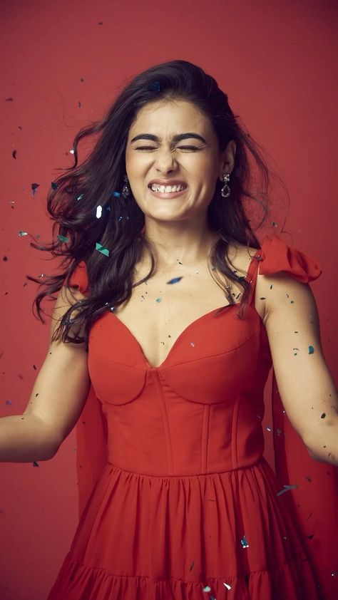 Shalini Pandey, Face Images, Black Dress, Beauty, Quick Saves, Black