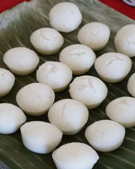 Filipino Rice, Rice Flour Recipes, Sticky Rice Cakes, Pinoy Dessert, Steamed Rice Cake, Filipino Food Dessert, Rice Desserts, Rice Cake Recipes, Filipino Desserts